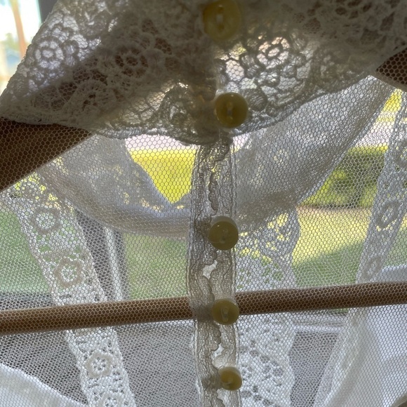 Gunne Sax 70s Vintage Victorian Lace Neck Ruffle Yoke Blouse White XXS - XS - Picture 9 of 13